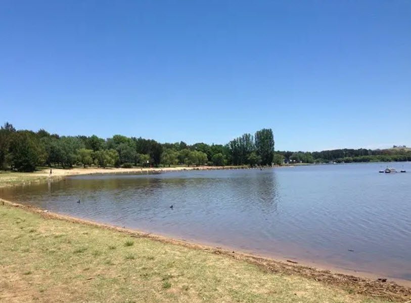 Yarralumla Beach, Australia